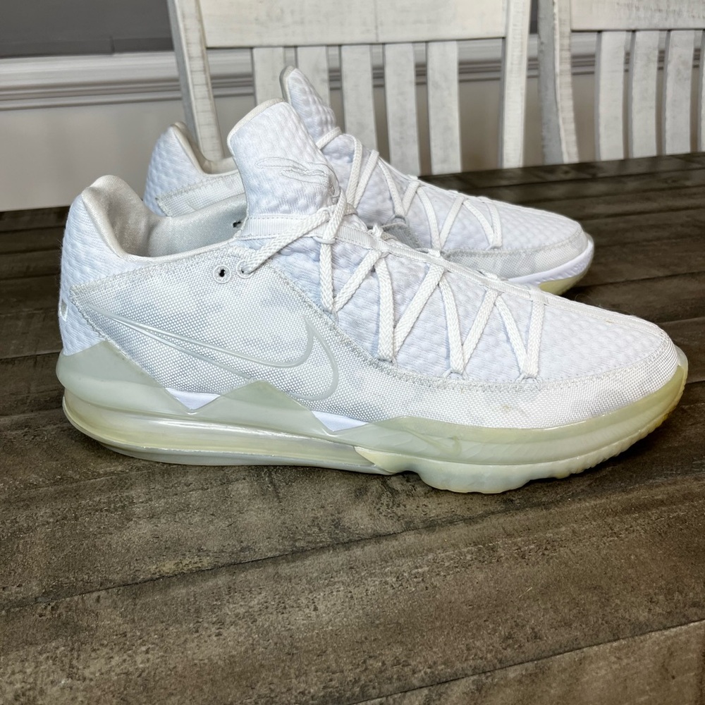 Nike Lebron 17 XVII Low White Camo Sneakers Sz 17